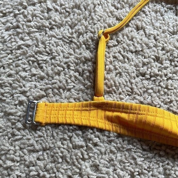 Xhilaration M yellow adjustable bikini top - Picture 4 of 11